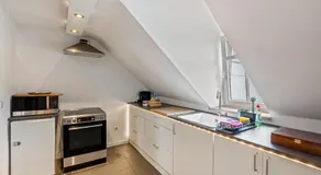 Large Apartment 60 M² With Garden - Image 5