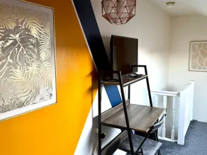 Leeds 2 BR Townhouse - 4bed - Short & Long Stay - Image 3