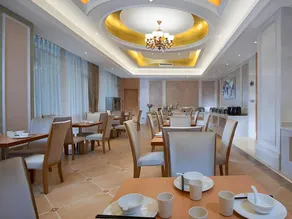 Vienna Hotel Guangdong Zhaoqing Sihui Center Jade Expo Market - Image 2