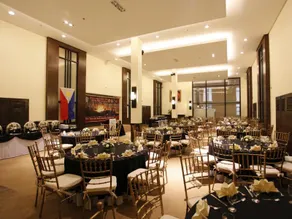 The Oracle Hotel & Residences - Image 2