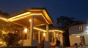 Takdah Heritage Bungalow no 10 - Image 4
