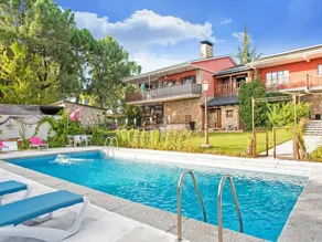 Apartment in Galapagar with Pool and Sauna - Image 3