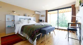 Chalet de charme climatisé, son Jacuzzi - SPA privatif et la piscine de la Maison Bleue du Gers - Image 2