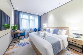 Hyde Hotel - Image 2