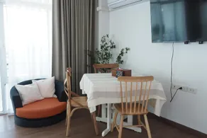 50 sqm Studio with Twin Beds & Partial Sea View - Image 3