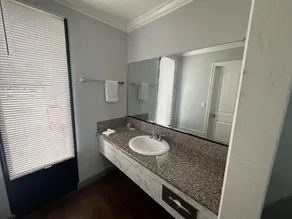 Rodeway Inn - Image 5