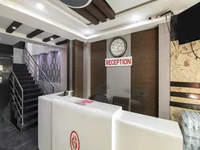 Hotel Grand Suites - Image 3