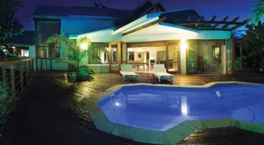 Aquarius Beach House - Image 2