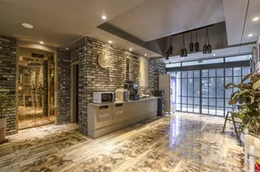 Avenue Hotel - Image 2