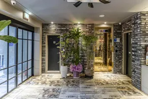 Avenue Hotel - Image 3