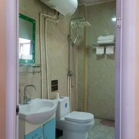 Deyilin Theme Hotel - Image 5