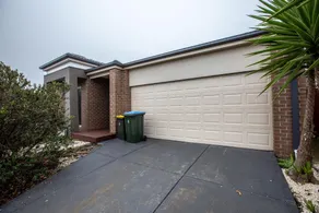 Gorgeous 4BR home in Point Cook - Image 2