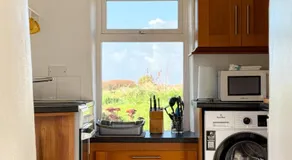 Yellow Cottage, Doolin - Image 4