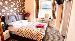 Carlton Hotel - Image 2