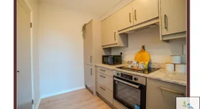 Tandragee Stays - Modern 1 Bed Apartment - Image 5