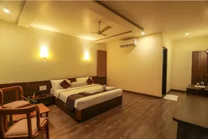 The Cult Hotel - Image 2