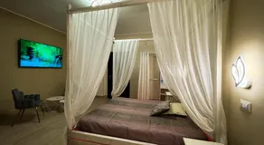 Garibaldi Suite - Image 2