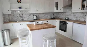 4 Castle Court - Image 3