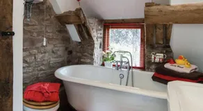 Ty Fferm Hen, Ancient Farmhouse, Coity Bach - Image 5