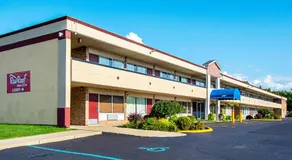 Red Roof Inn Battle Creek - Image 2