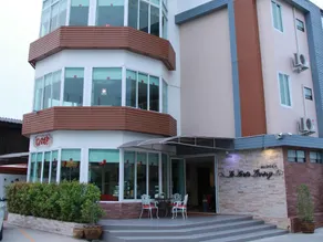 Hotel Le Lerts Living - Image 3