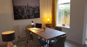 Stylish living with considered workspace - Image 4