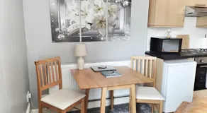 Gwynedd House Flat 1 - Image 5