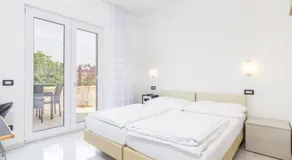 Funtana Appartements an der 1 Reihe vom Meer - Image 2
