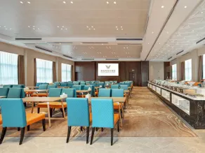 Vienna International Hotel Zhaoqing Dinghu Mountain Wanda Plaza - Image 3