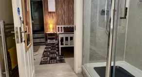 Private Modern suite - Image 2