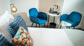 Kings Arms Suites - Deluxe Room - En-Suite - Self Check In - Image 2