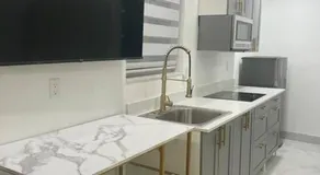 Stunning Deluxe Studio - Image 3