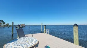 Manatee River Bungalow - Image 4