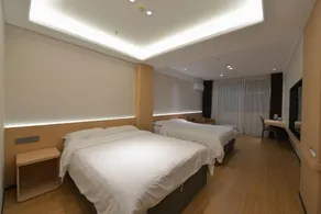Tianhe Express Hotel (Shenyang Middle Street Forbidden City) - Image 2