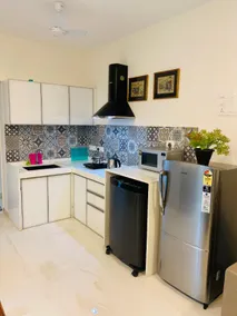 Benji’s getaway -1 bhk - Image 4