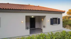 Albatross House - Image 4
