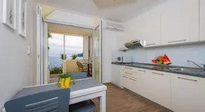 Superb Beachfront Luxury Seaview with Private Beach - Image 4