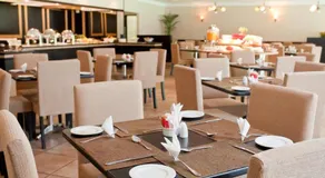 Oudtshoorn Inn Hotel - Image 2