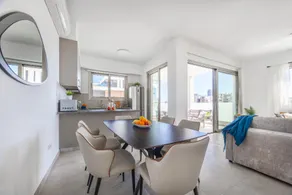 101 Mulberry Tree- Spacious with Large Terrace - Image 5