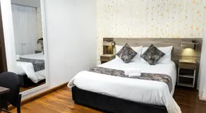 Hotel Versalles Boutique - Image 4