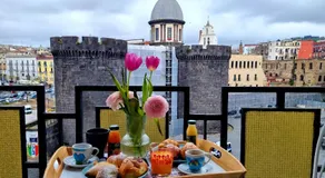 Happy in Naples - Image 4