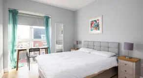 Deluxe Seaview Apartment - Image 4