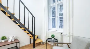 Very Central - Young - Modern - Image 4