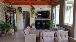 Napsugár Apartmanház - Image 4