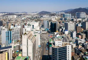 Brown Suites Hotel Sinchon Central - Image 3