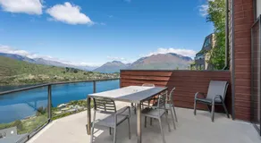 Modern Alpine Living with Spectacular View - Image 4
