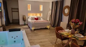 Evasion Romantique love room jacuzzi jardin privé proche Paris - Image 2