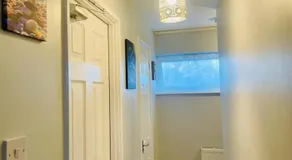 Corby- Split Level Apartment with 3 Bedrooms - Image 3