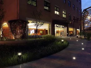 Mellow Fields Hotel - Image 3