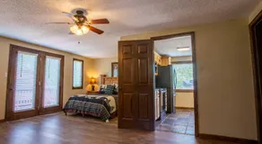 Chalets Resort LAKEFRONT Cottage Free Amenities Amazing views Kayaks 2 Pools - Image 2
